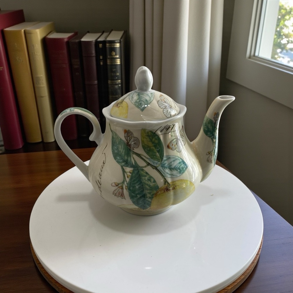 Kent Pottery Ashley Grace Collection Lemon Porcelain Teapot & Lid‎ Coffee Tea